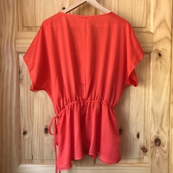 STUDIO Y coral studded tie waist tunic top size large - Picture 9 of 10